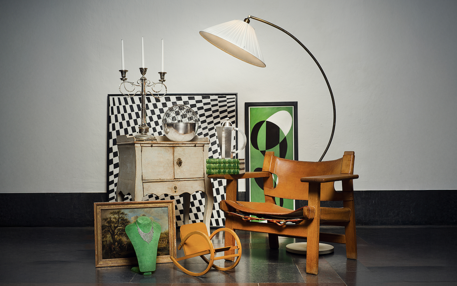 Nya antikmässan i Stockholm spänner bågen