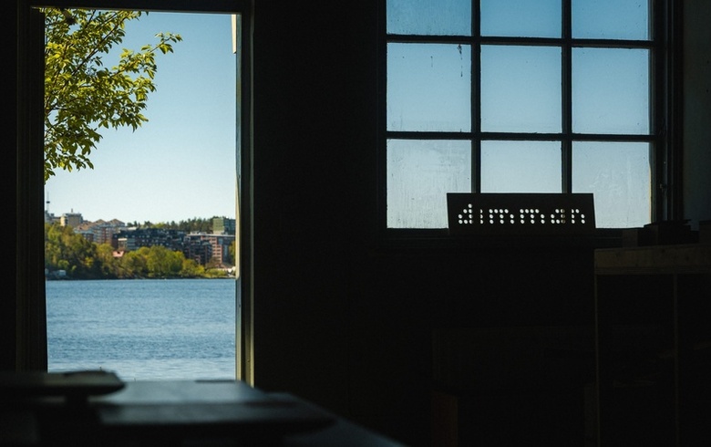 Fjäderholmarna kallar: Vill du bli en del av en levande hantverksmiljö i sommar?